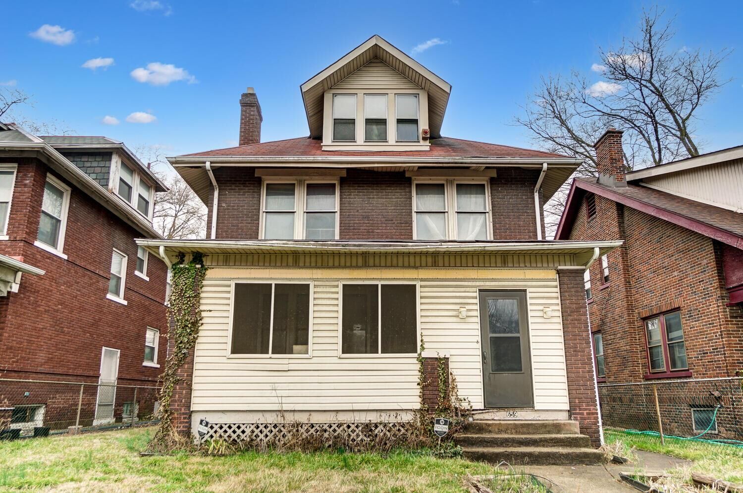 Property Photo: 659 Bulen Avenue OH 43205