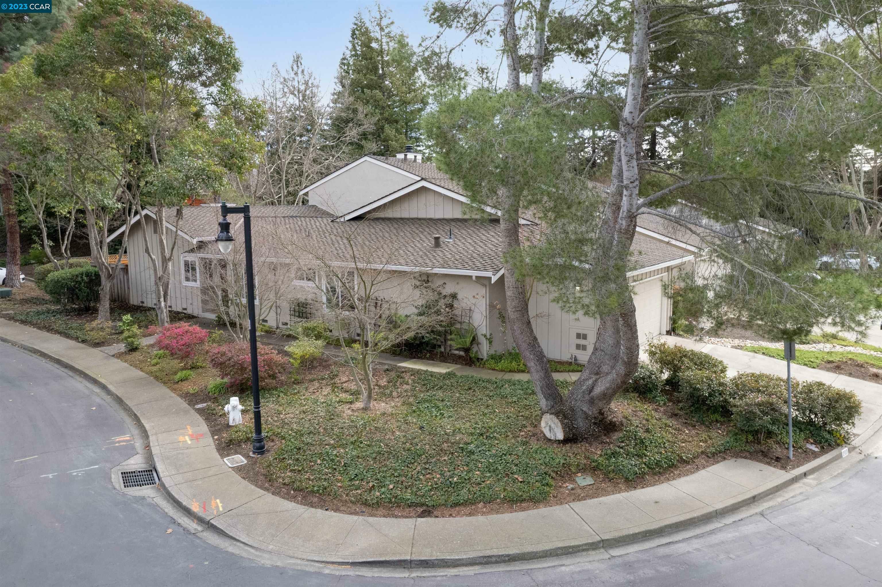 Property Photo:  203 Powhattan Ct  CA 94526 