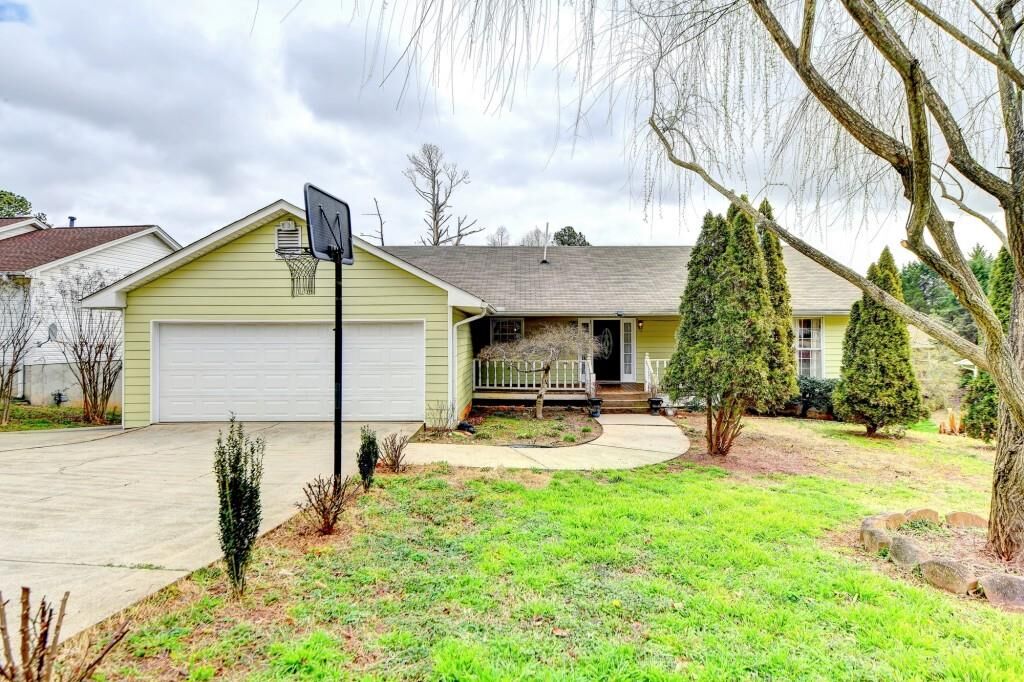 Property Photo:  2836 Willow Ridge Drive SW  GA 30504 