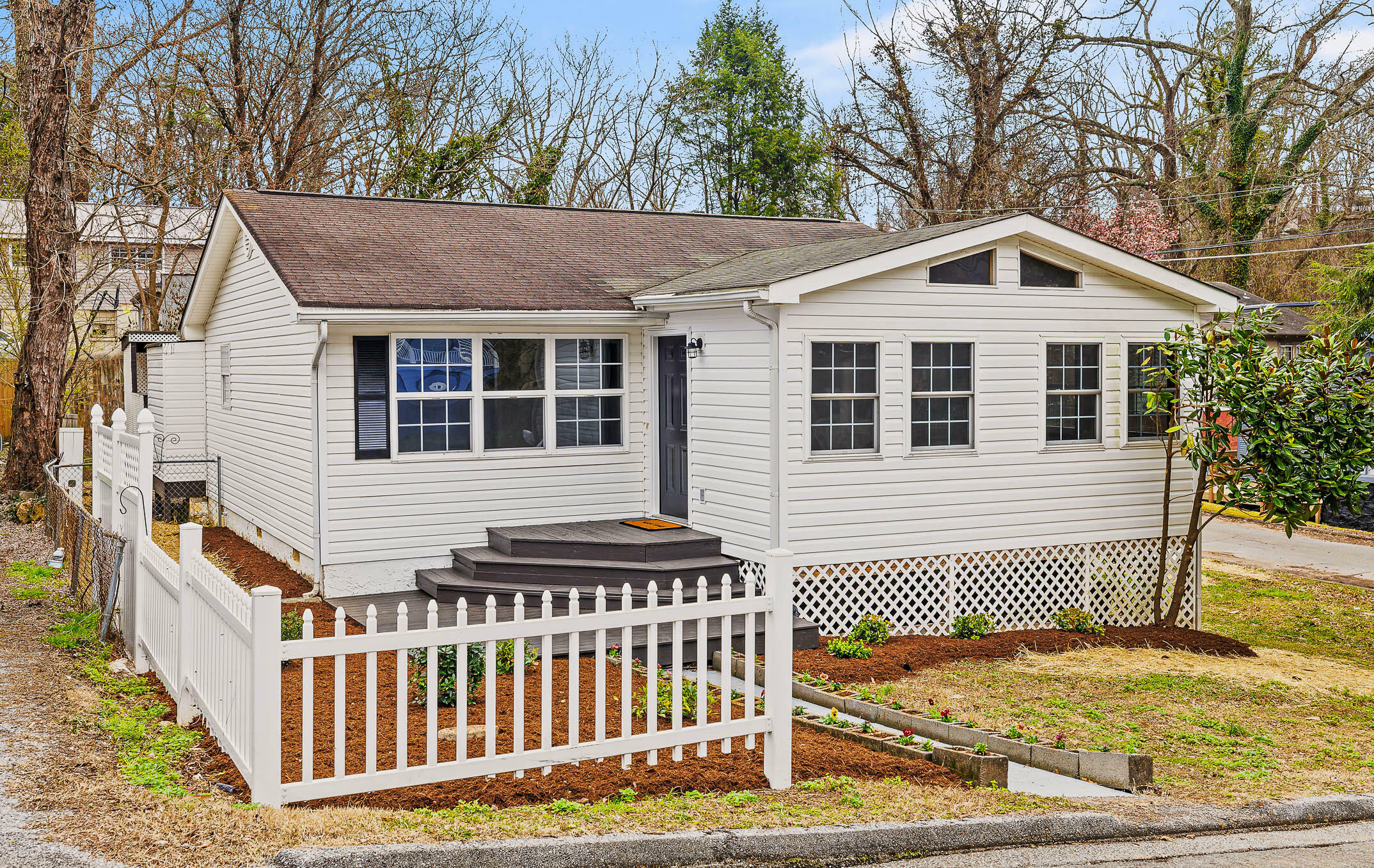 Property Photo:  120 Elmwood Dr  TN 37411 