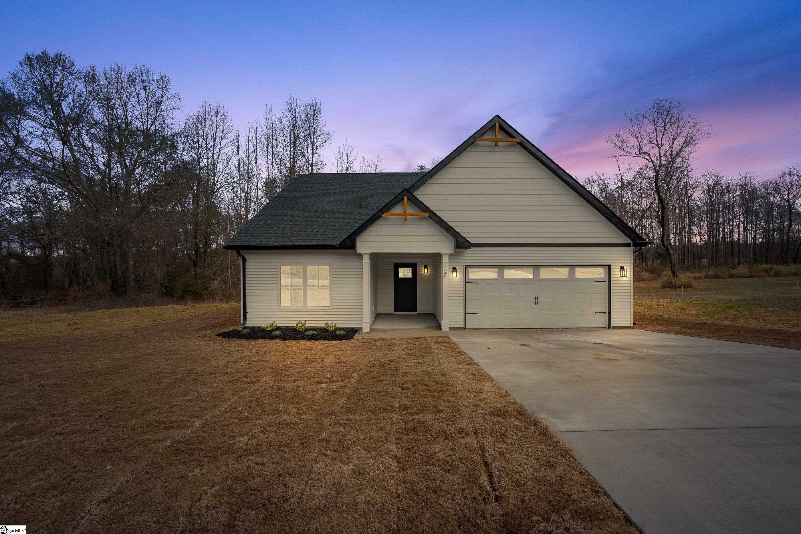 Property Photo: 124 Sheila Drive SC 29697
