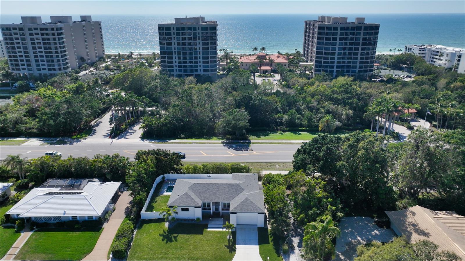 Property Photo: 1220 Bogey Lane FL 34228