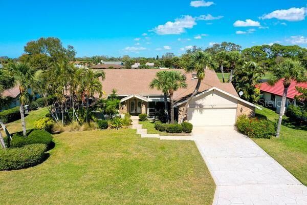 Property Photo: 3813 Torrey Pines Boulevard FL 34238