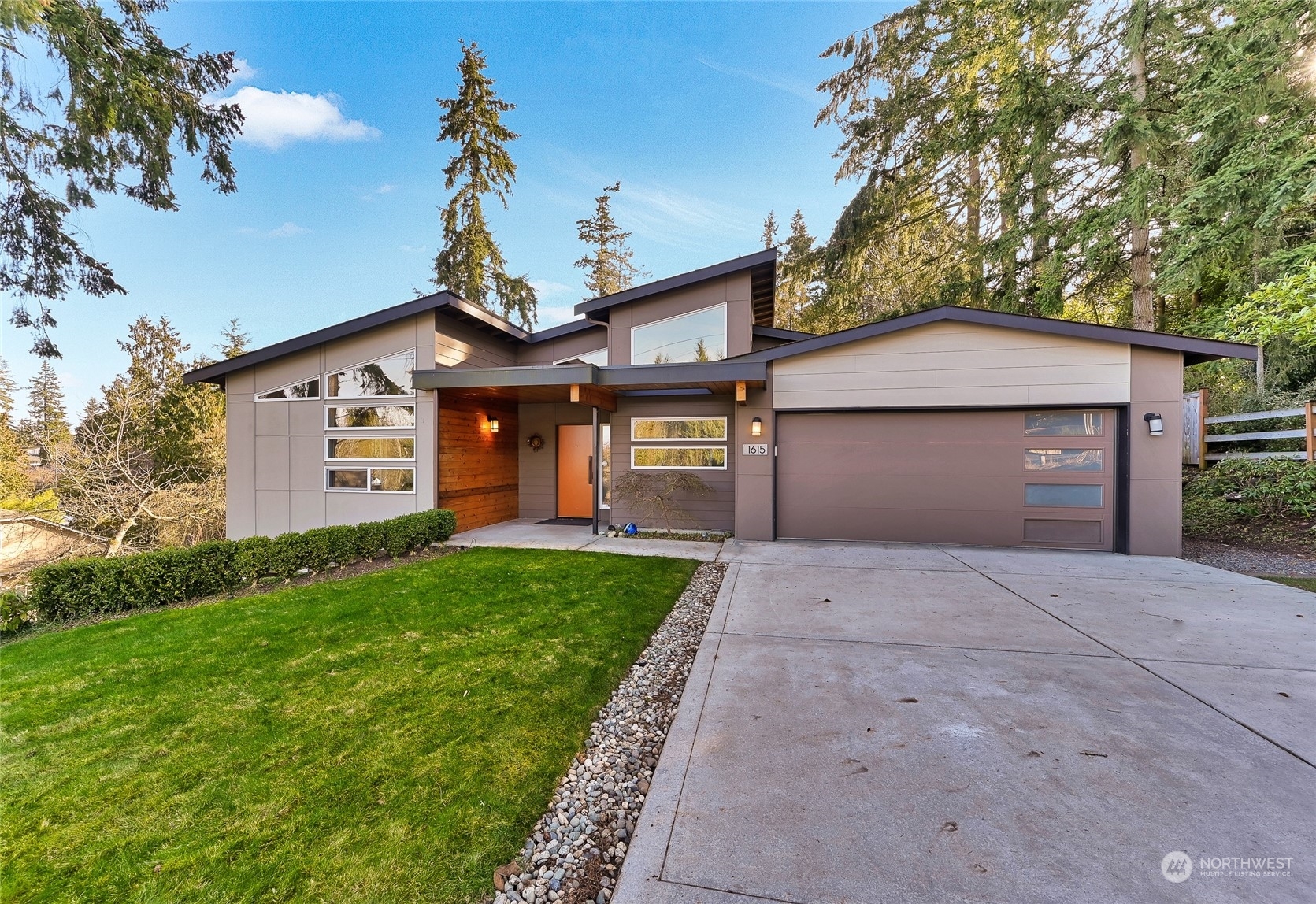 Property Photo: 1615 N 167th Street WA 98133