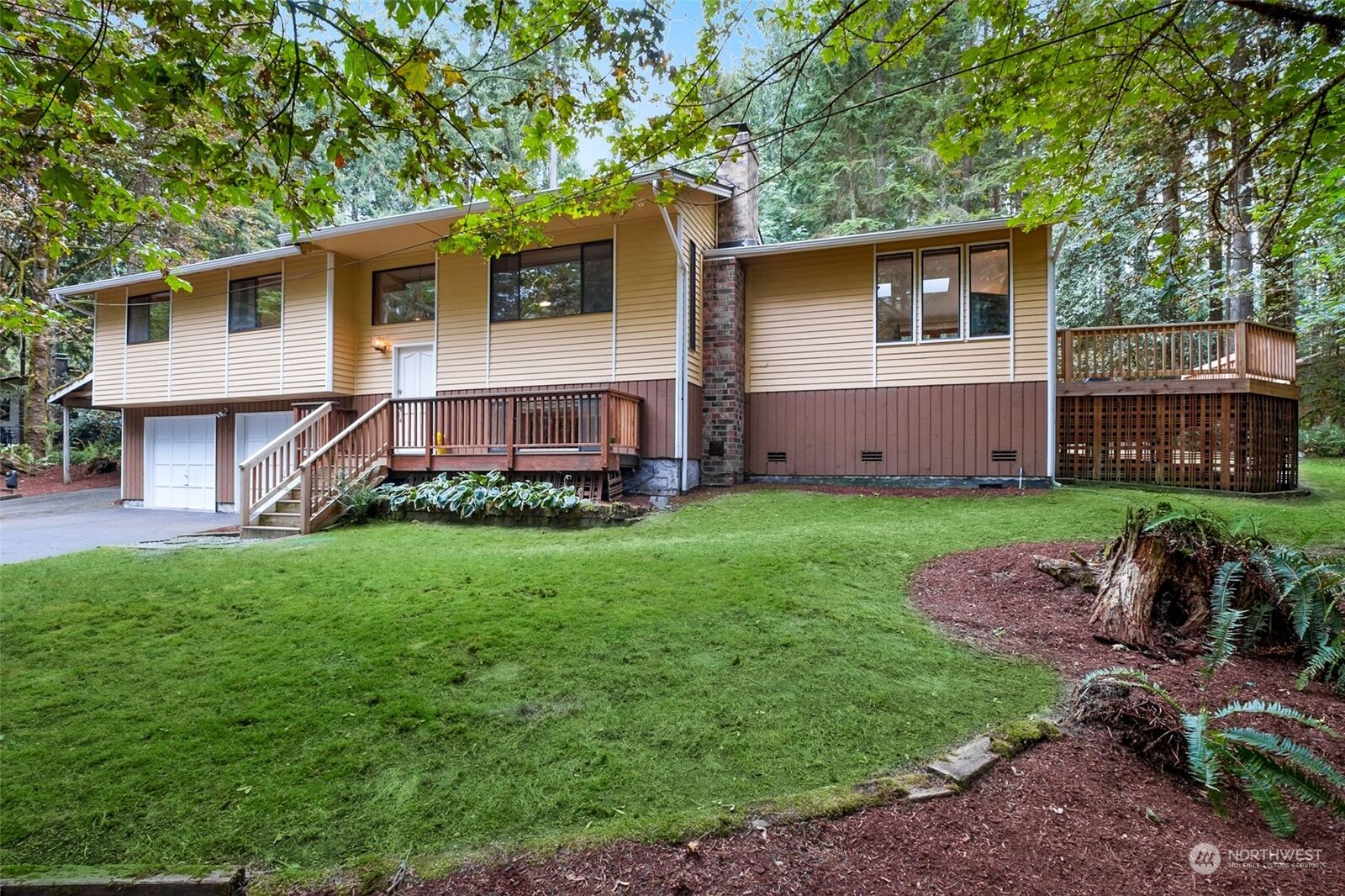 Property Photo:  14710  255th Avenue SE  WA 98027 