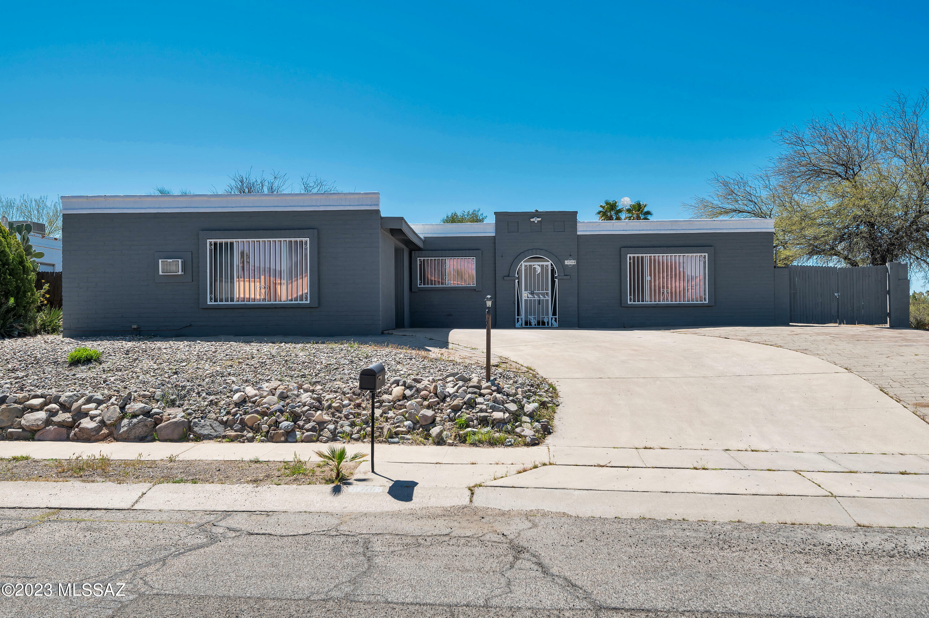 Property Photo:  8700 E Kenyon Drive  AZ 85710 