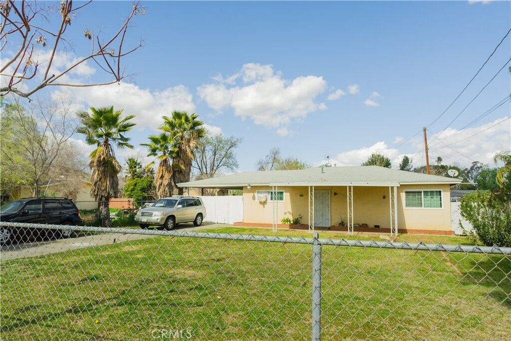 Property Photo:  24188 Fir Avenue  CA 92553 