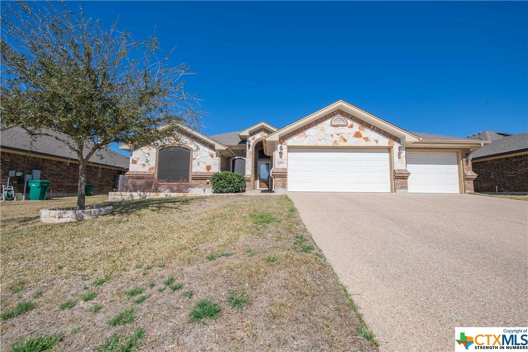 Property Photo:  1103 Doc Whitten Drive  TX 76548 