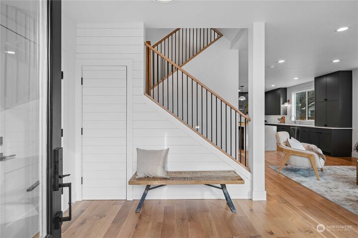 Property Photo: 214 29th Avenue E WA 98112