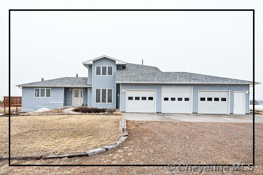 Property Photo:  2054 Geyser Rd  WY 82009-9091 