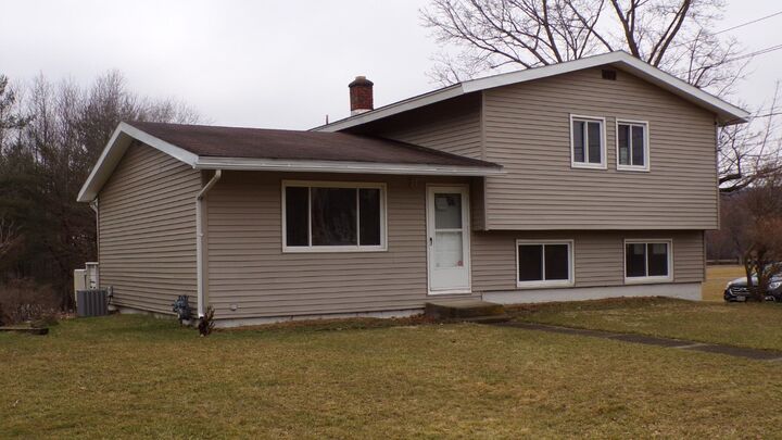 17 Londonderry Lane  Owego NY 13827 photo