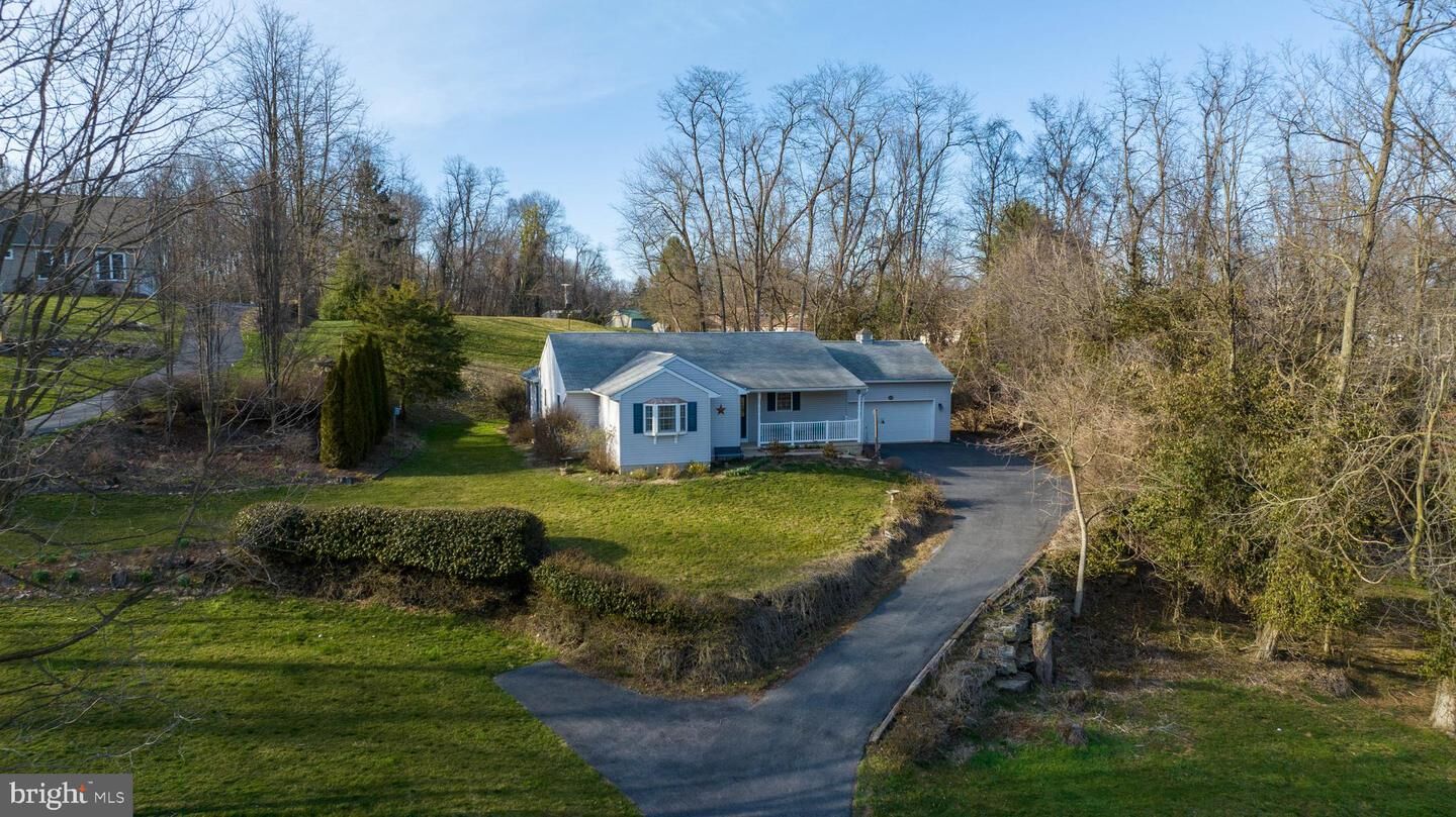 Property Photo:  820 York Street  PA 17347 