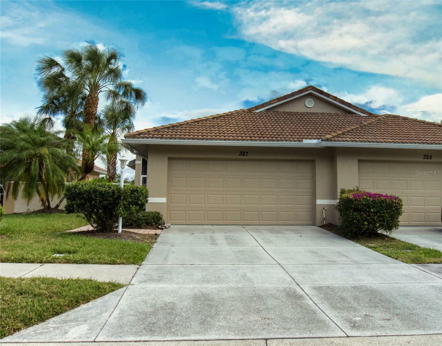 Property Photo: 327 Auburn Woods Circle FL 34292