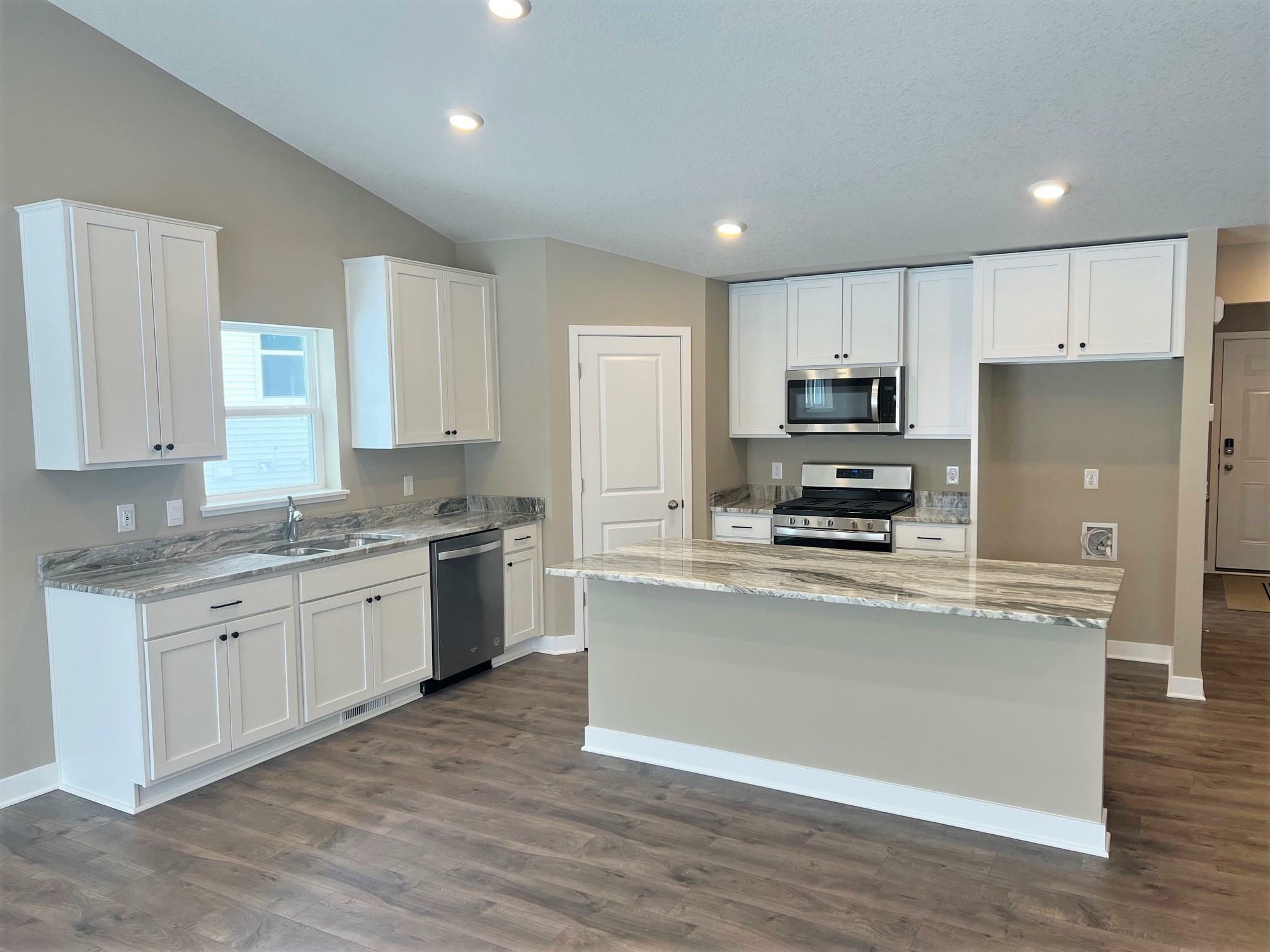 5073 Mustang Drive  Woodbury MN 55129 photo