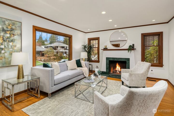 Property Photo: 4848 NE 43rd Street WA 98105