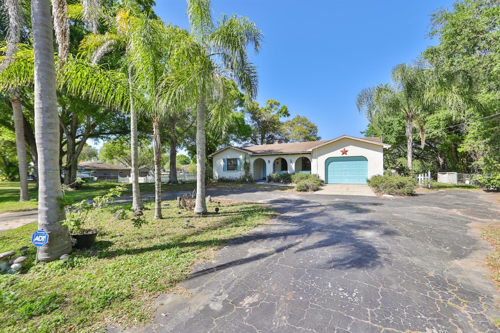 Property Photo:  604 E Shell Point Road  FL 33570 