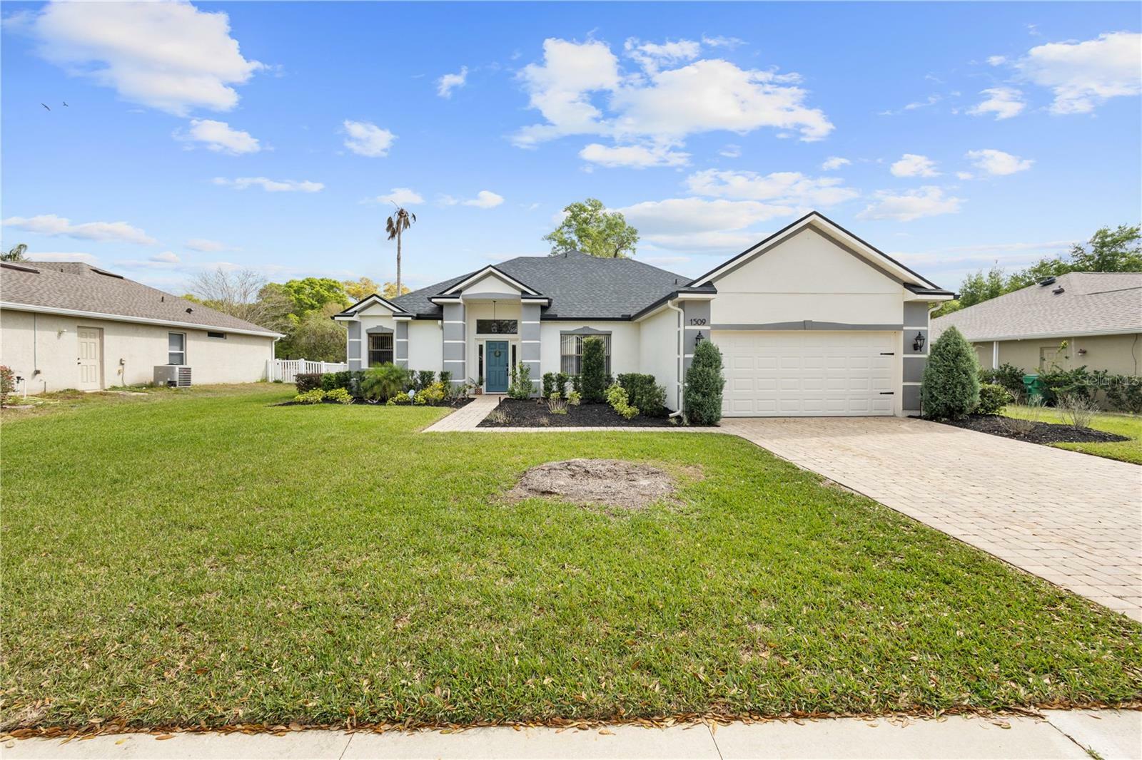 Property Photo:  1509 Clapton Drive  FL 32720 