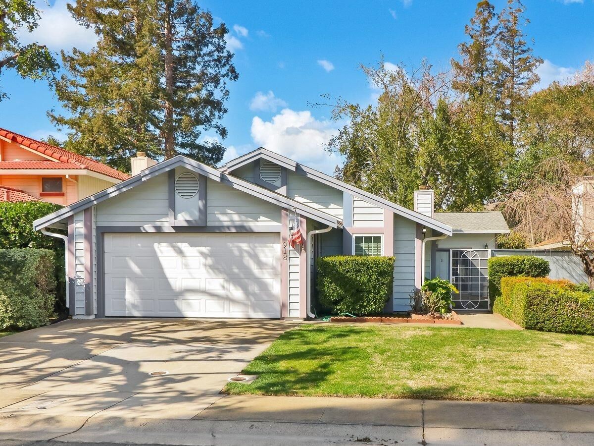 Property Photo: 918 Gulfwind Way CA 95831