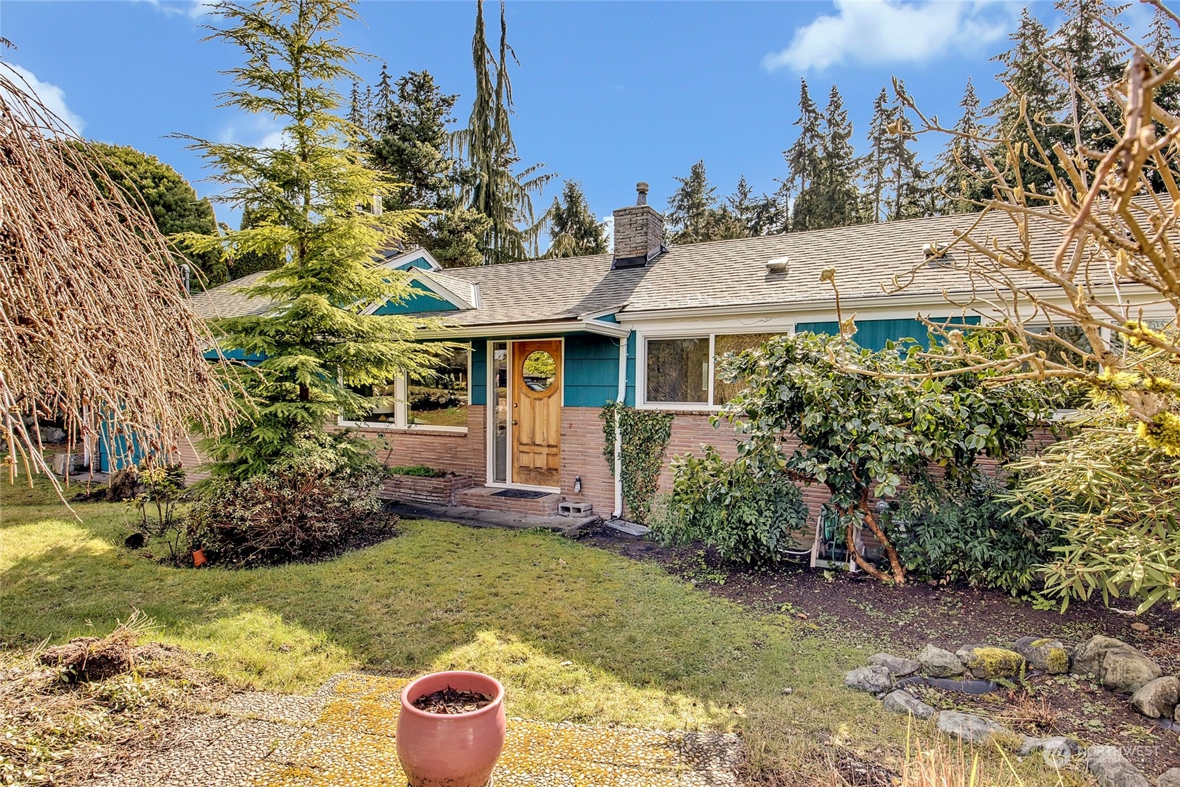 Property Photo:  8930 218th Street SW  WA 98026 