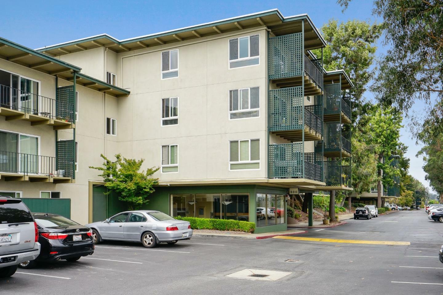 Property Photo:  800 North Delaware Street 401  CA 94401 