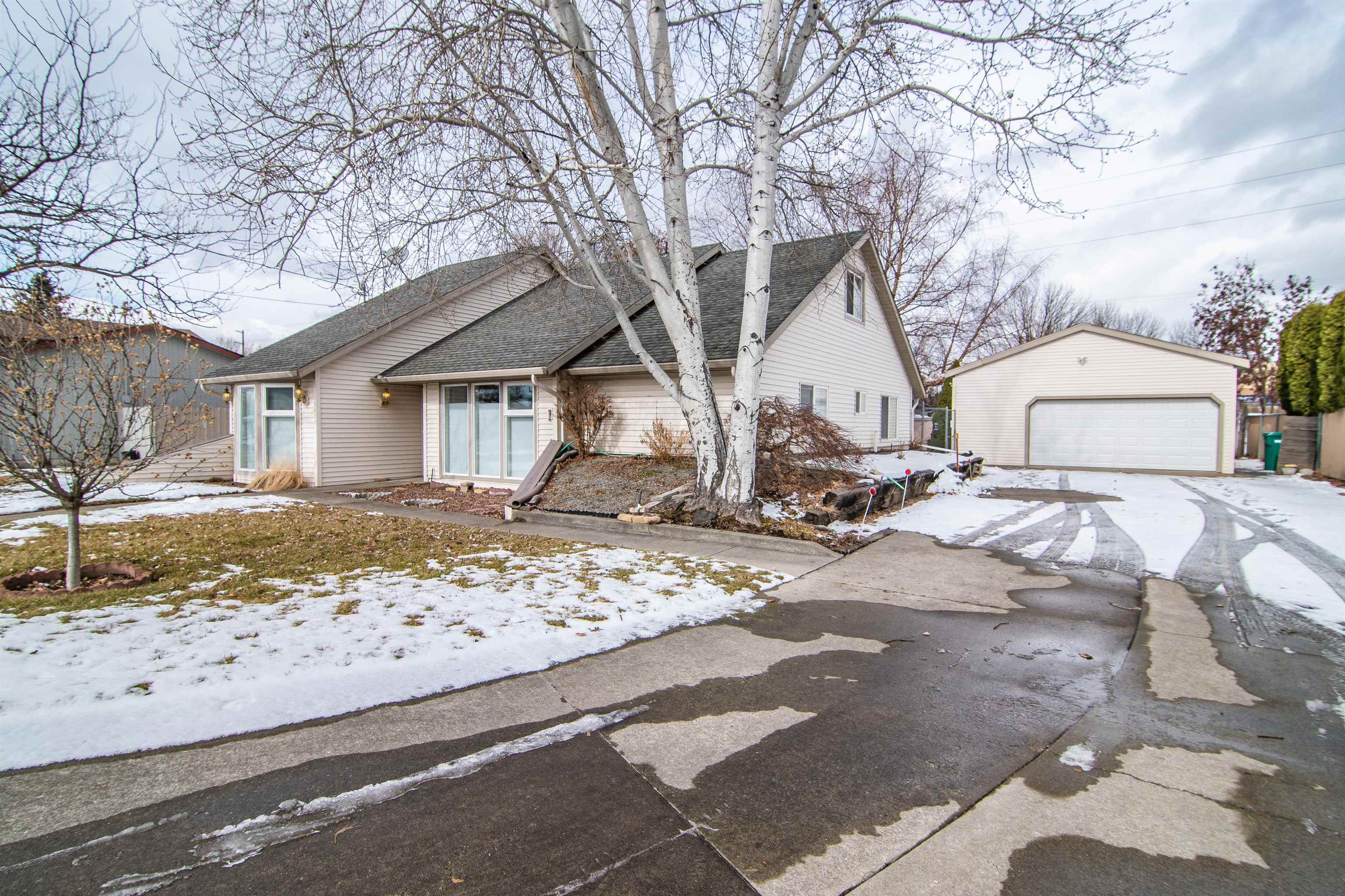 Property Photo: 13621 E 3rd Ave WA 99216