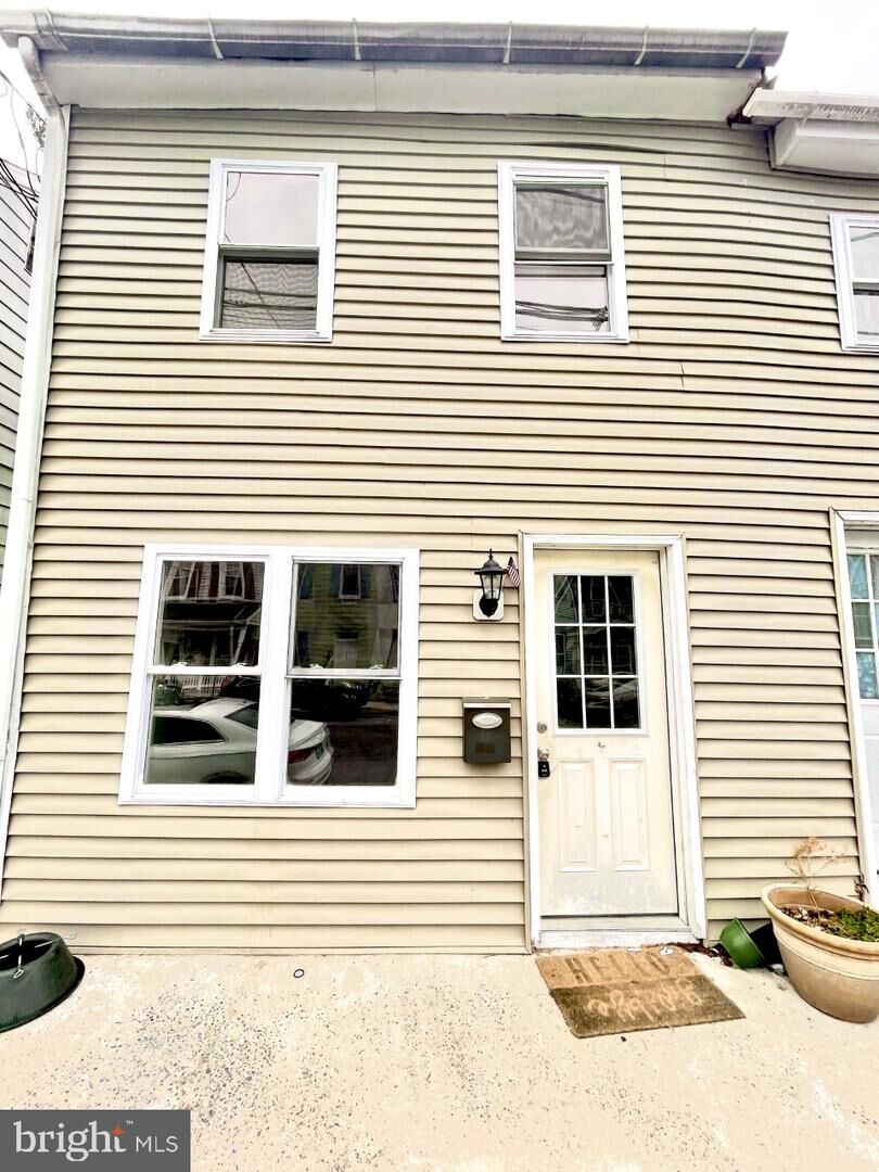 Property Photo:  219 S Fifth Street  PA 17512 
