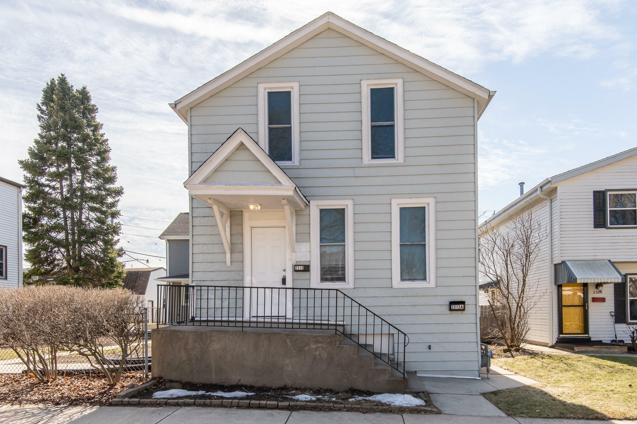 Property Photo: 2313 E Morgan Ave WI 53207