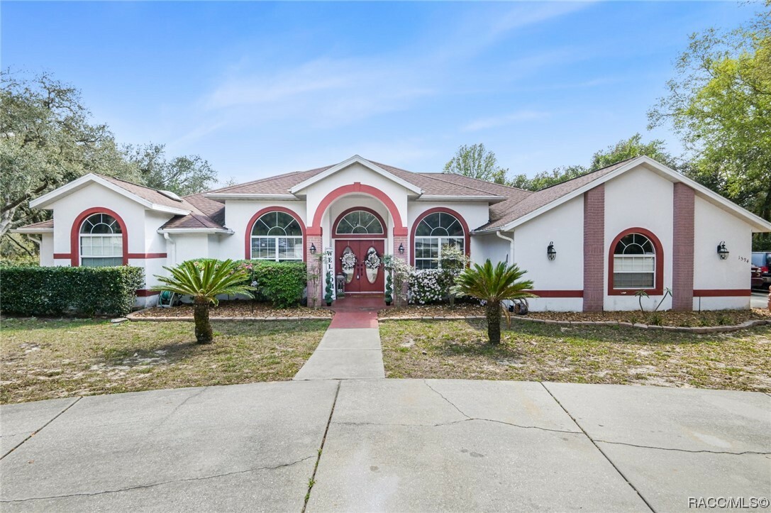 Property Photo:  1594 E Wedgewood Lane  FL 34442 