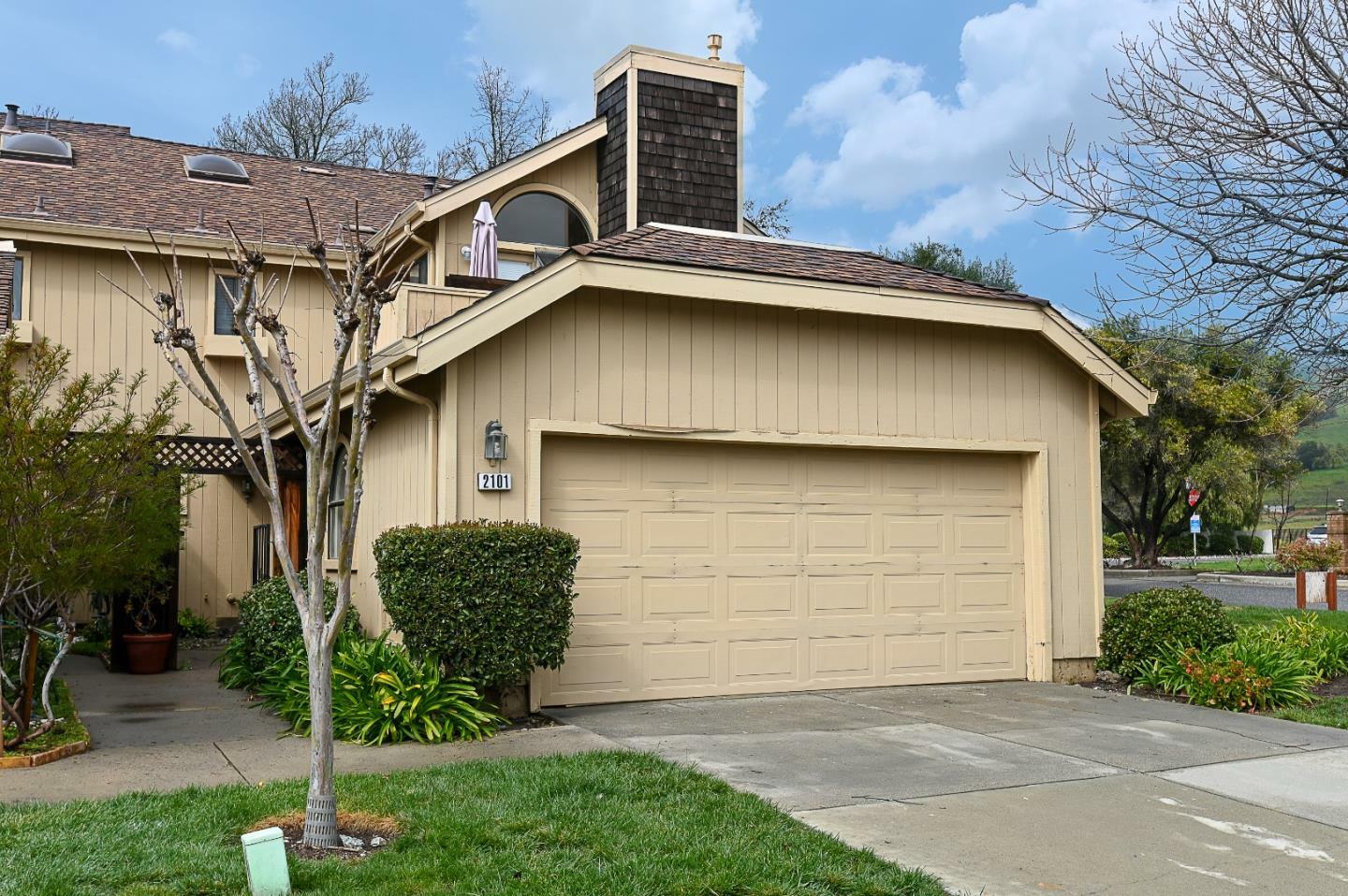 Property Photo:  2101 Darnis Circle  CA 95037 