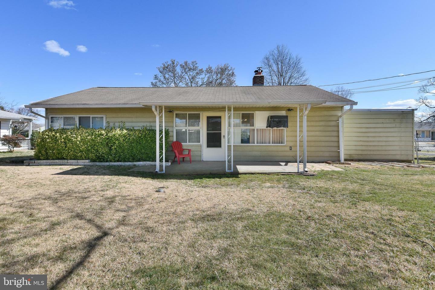 Property Photo:  21 Pensive Lane  PA 19054 