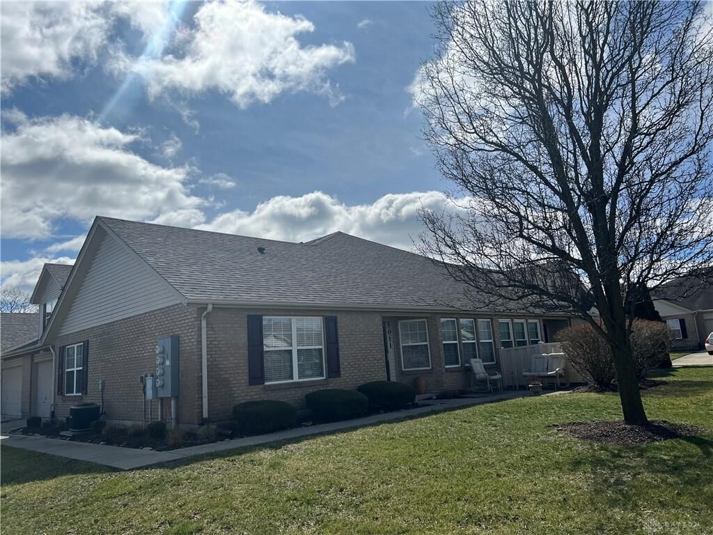 Property Photo:  5011 Twin Lakes Circle  OH 45315 