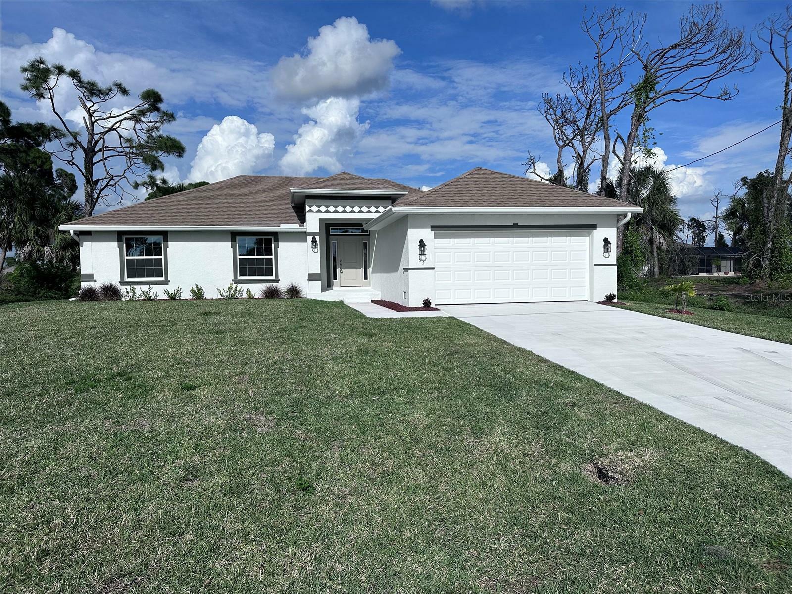 Property Photo:  55 Pine Valley Lane  FL 33947 