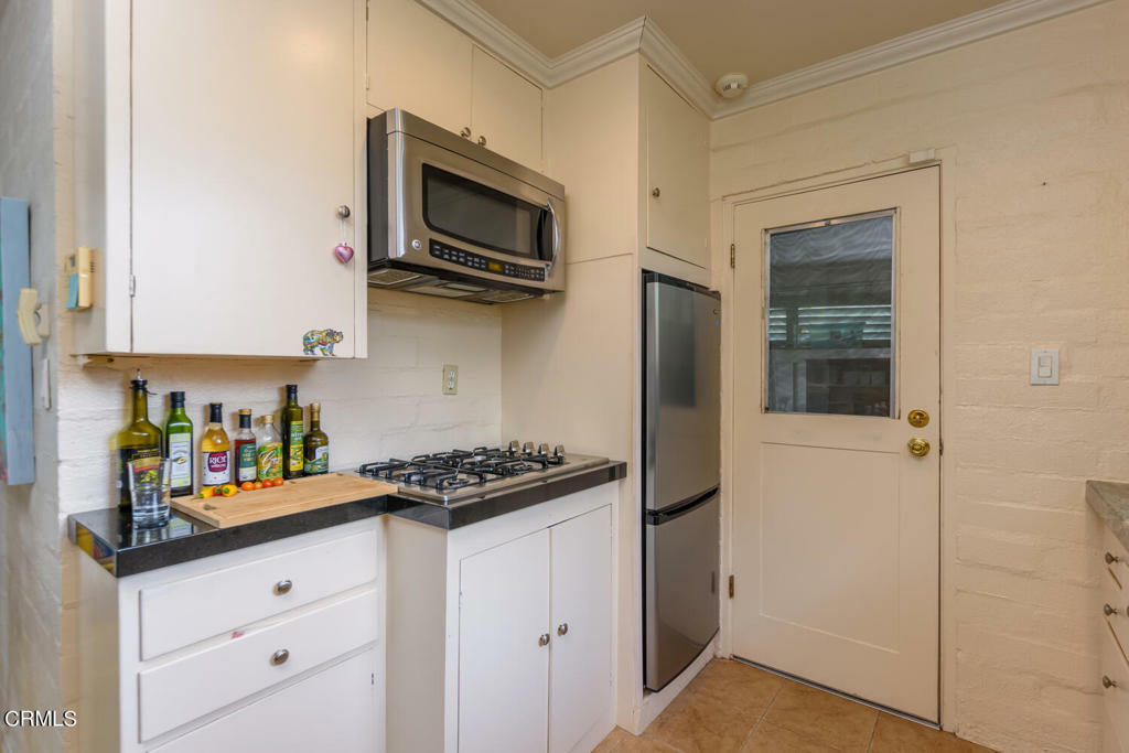 Property Photo:  1310 Fern Oaks Drive  CA 93060 