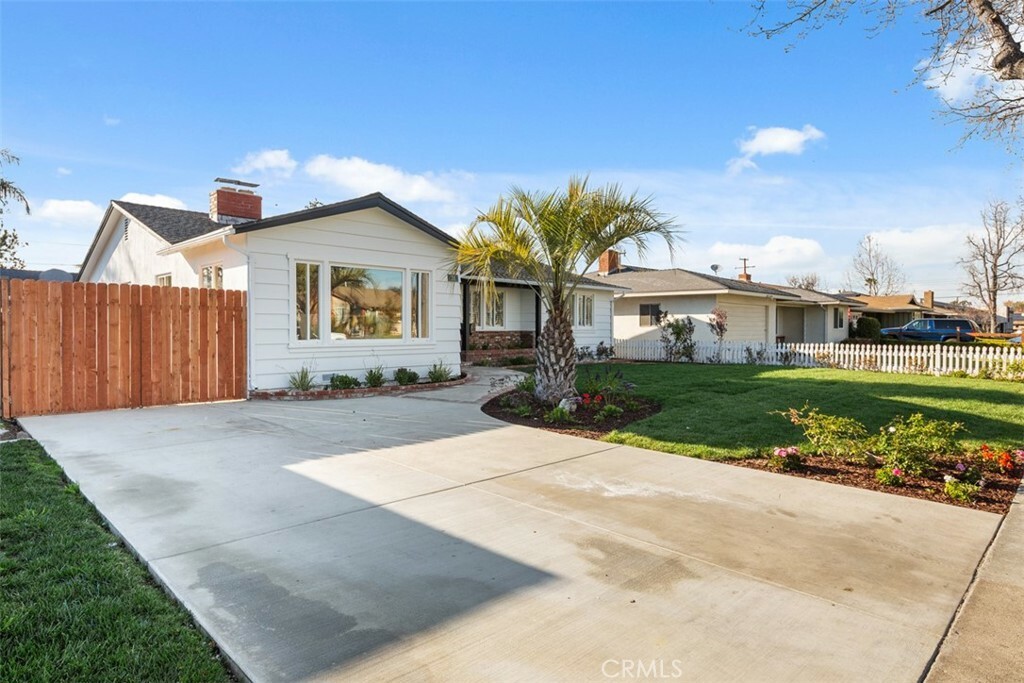 Property Photo: 158 N Maplewood Street CA 92866