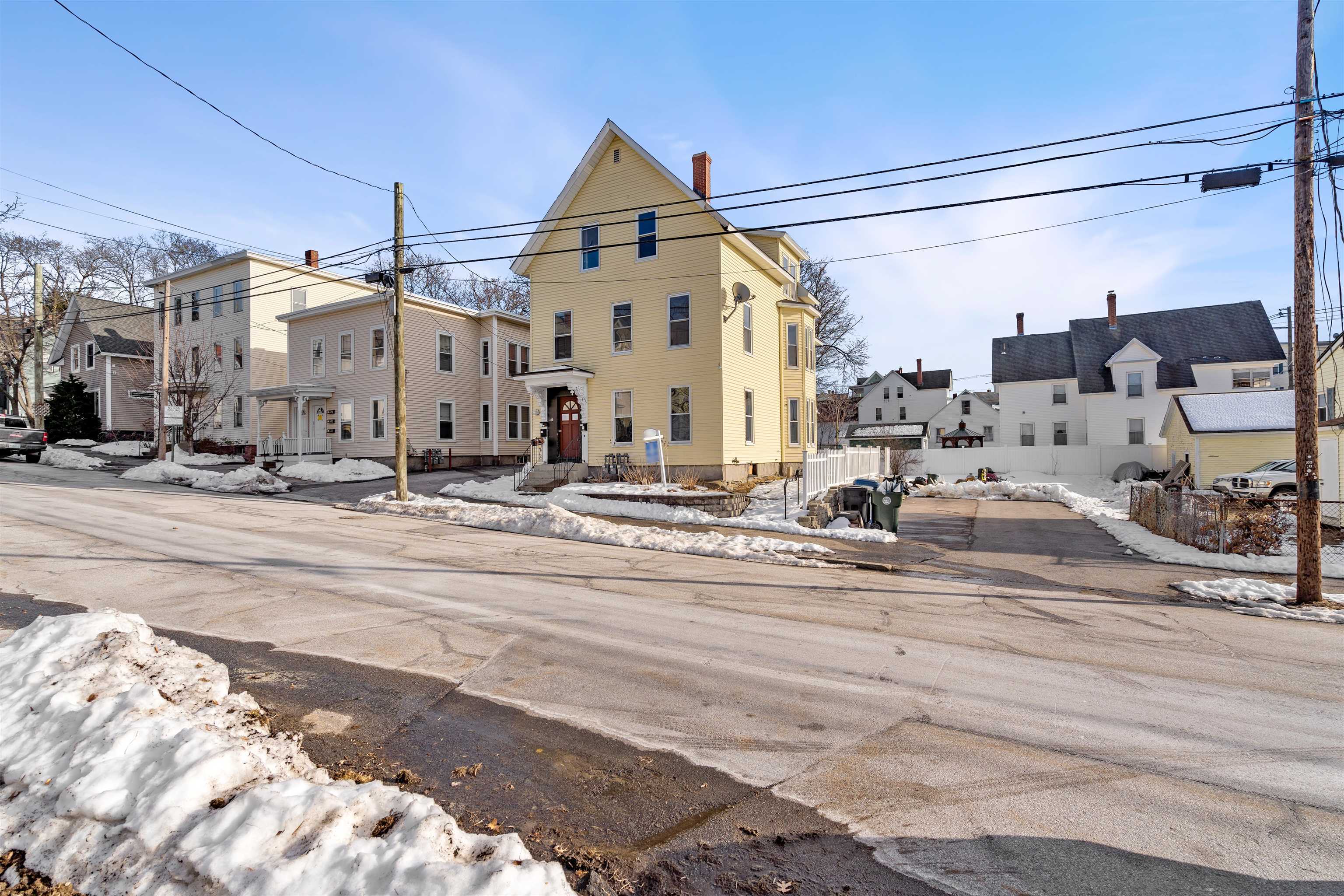 Property Photo:  315 East High Street  NH 03104 