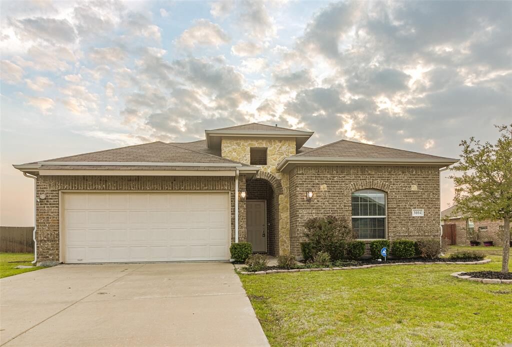Property Photo:  3004 Sweetwater Trail  TX 75126 