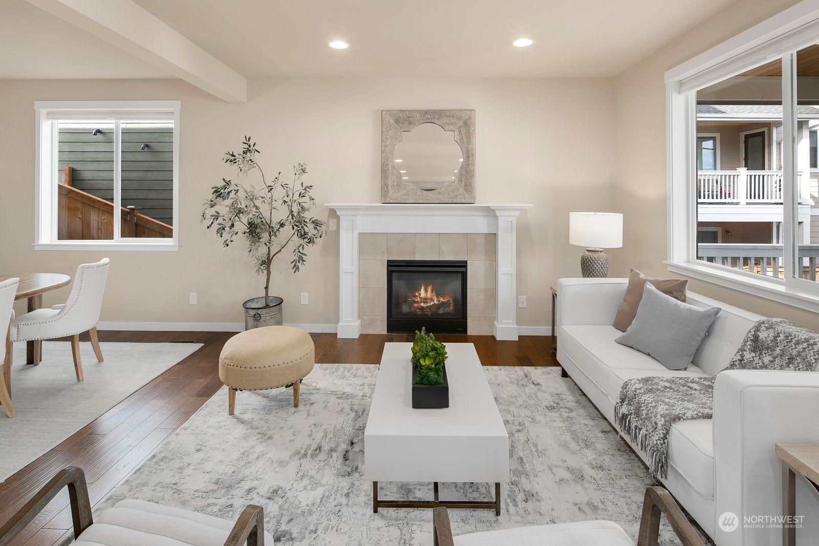 Property Photo:  2112 NW Lynx Loop  WA 98027 