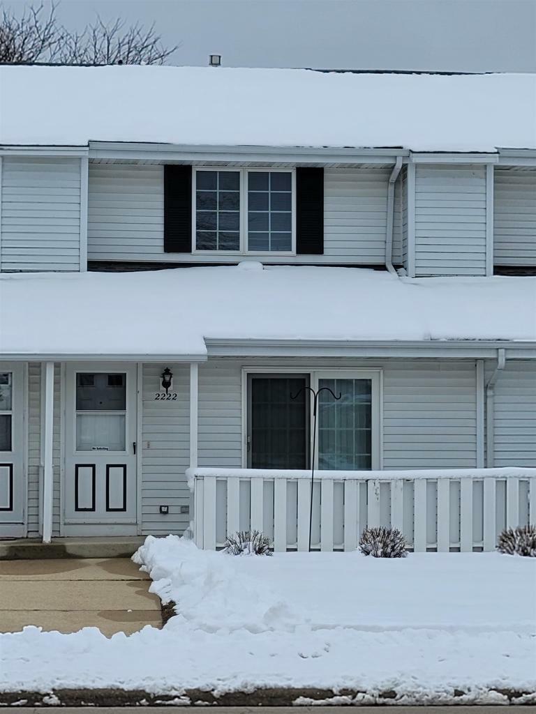 2222 Holiday Dr 4  Janesville WI 53545 photo