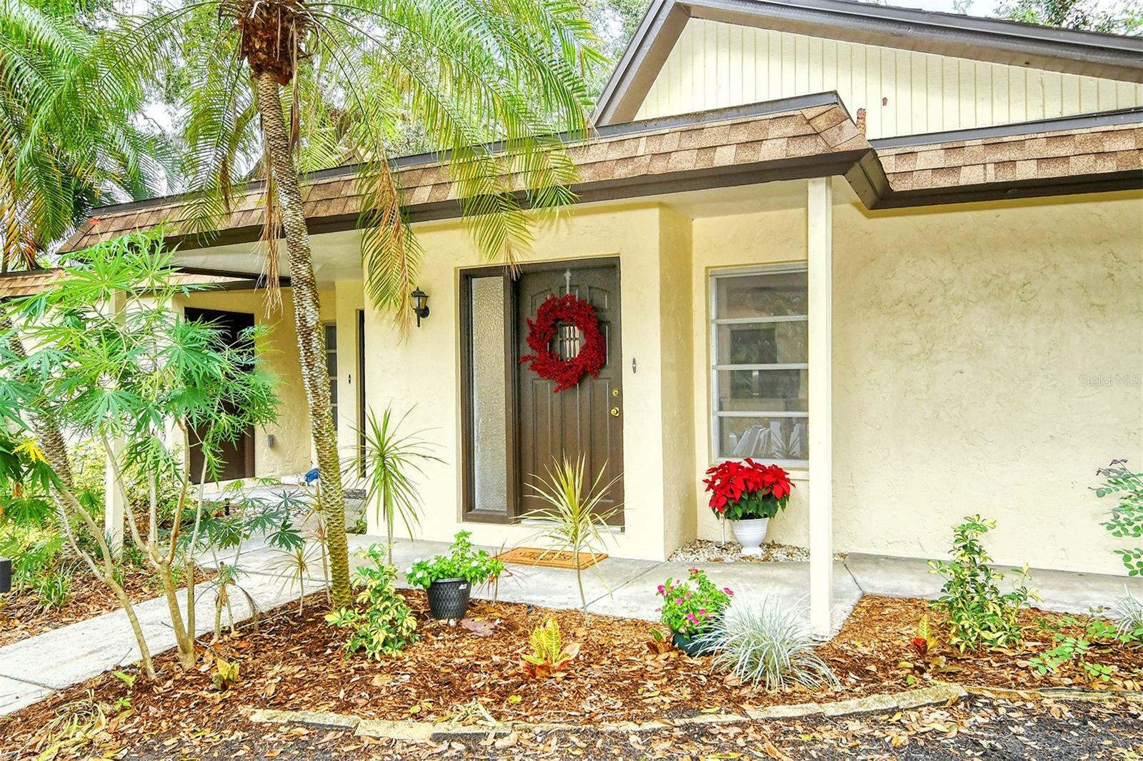 Property Photo:  2236 Circlewood Drive 21  FL 34231 