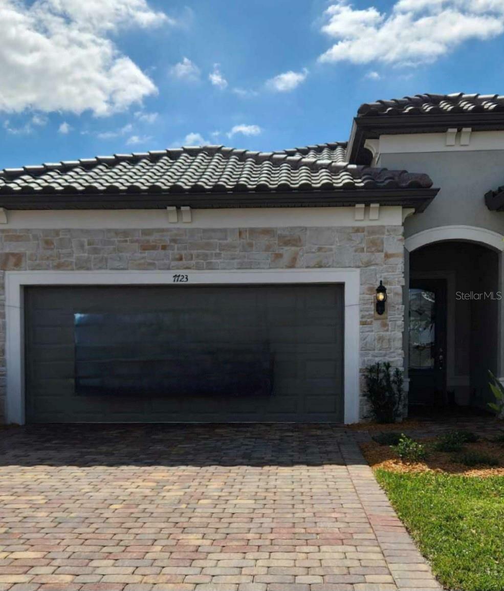 Property Photo:  7723 Summerland Cove  FL 34202 