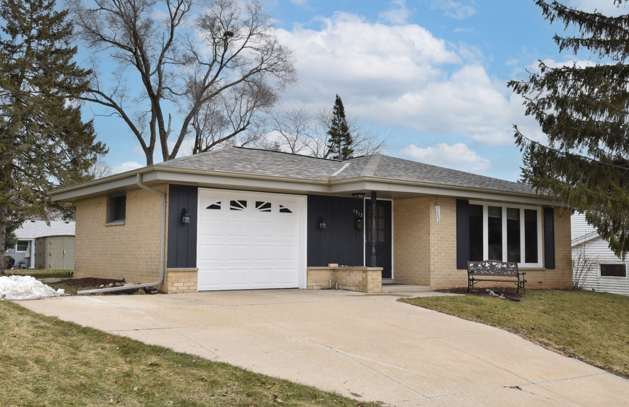 Property Photo:  1913 Empire Dr  WI 53186 