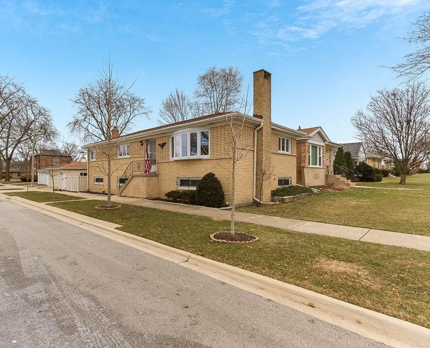 Property Photo: 8633 Long Avenue IL 60077