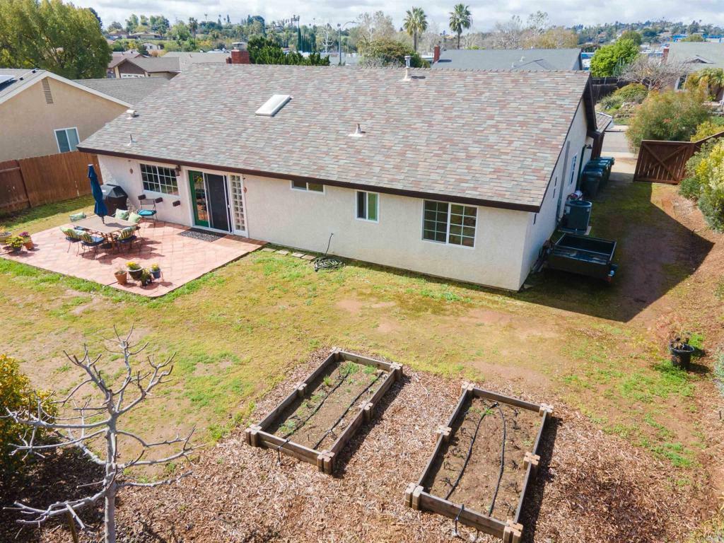Property Photo:  920 Summerfield Place  CA 92027 