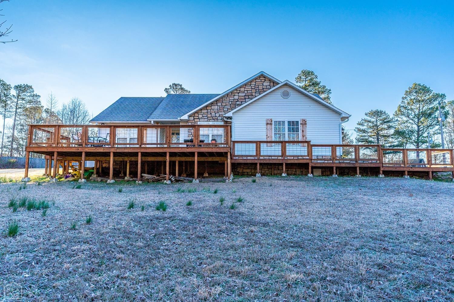 Property Photo:  351 County Road 781  AR 72405 