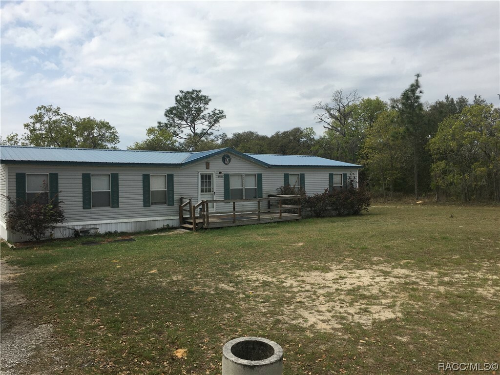 Property Photo:  5020 N Western Drive  FL 34442 