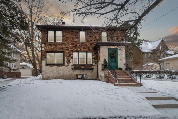 16 Marshall Pl  Janesville WI 53545 photo