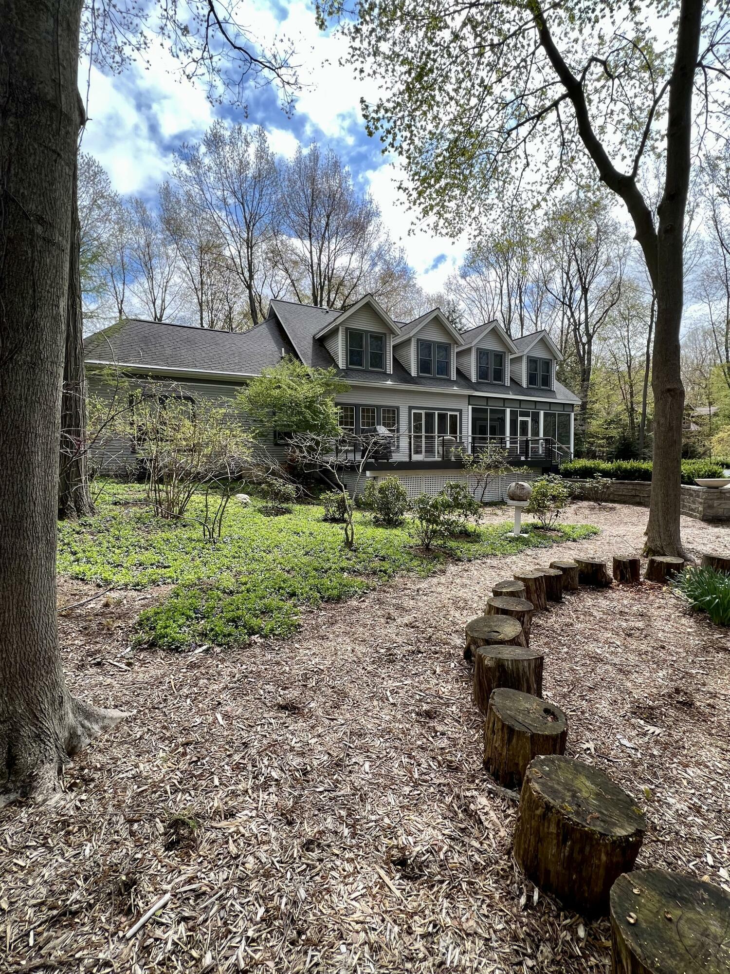 Property Photo: 2318 Forest Trail Circle MI 49408