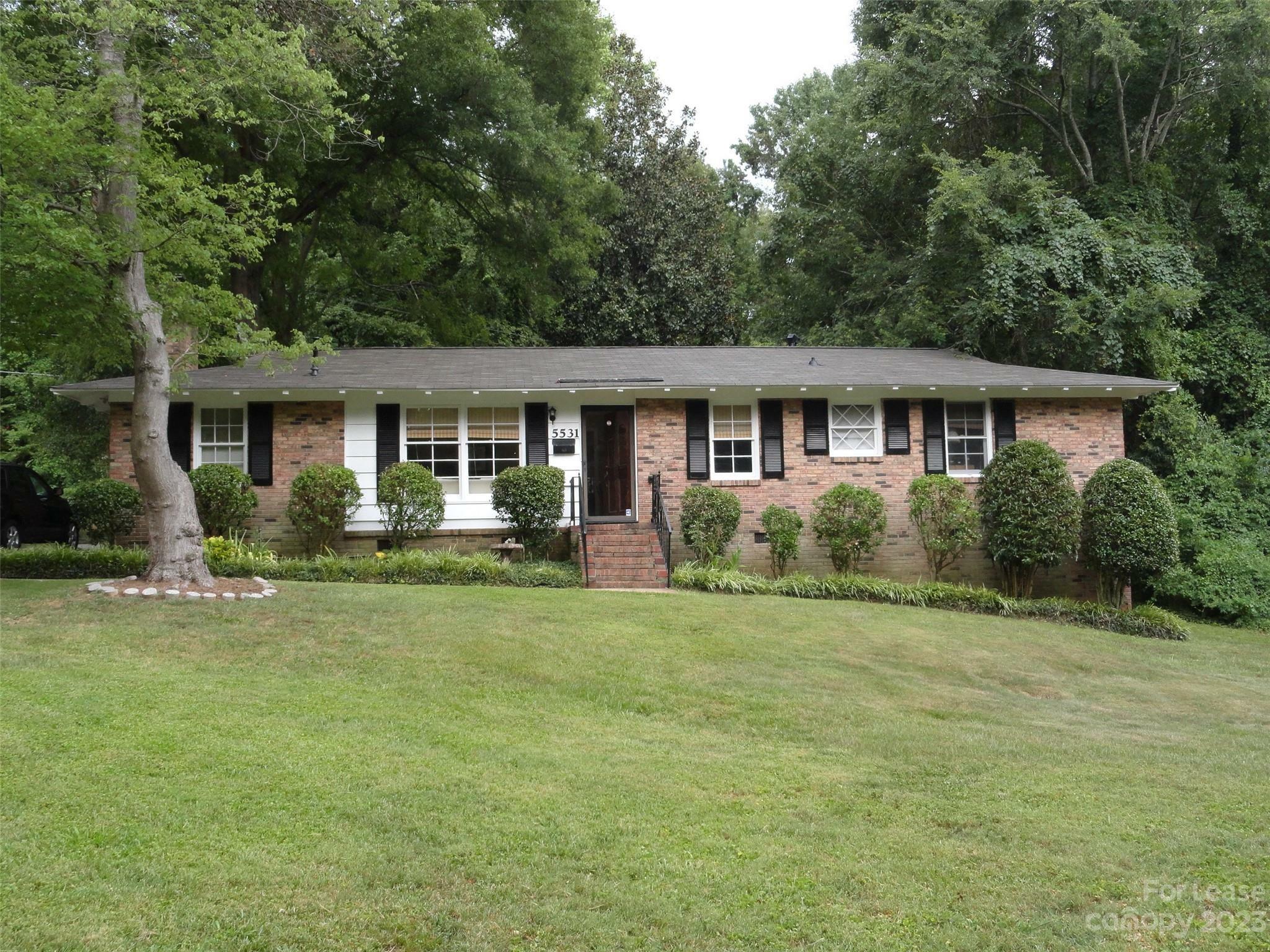 Property Photo:  5531 Farmbrook Drive  NC 28210 