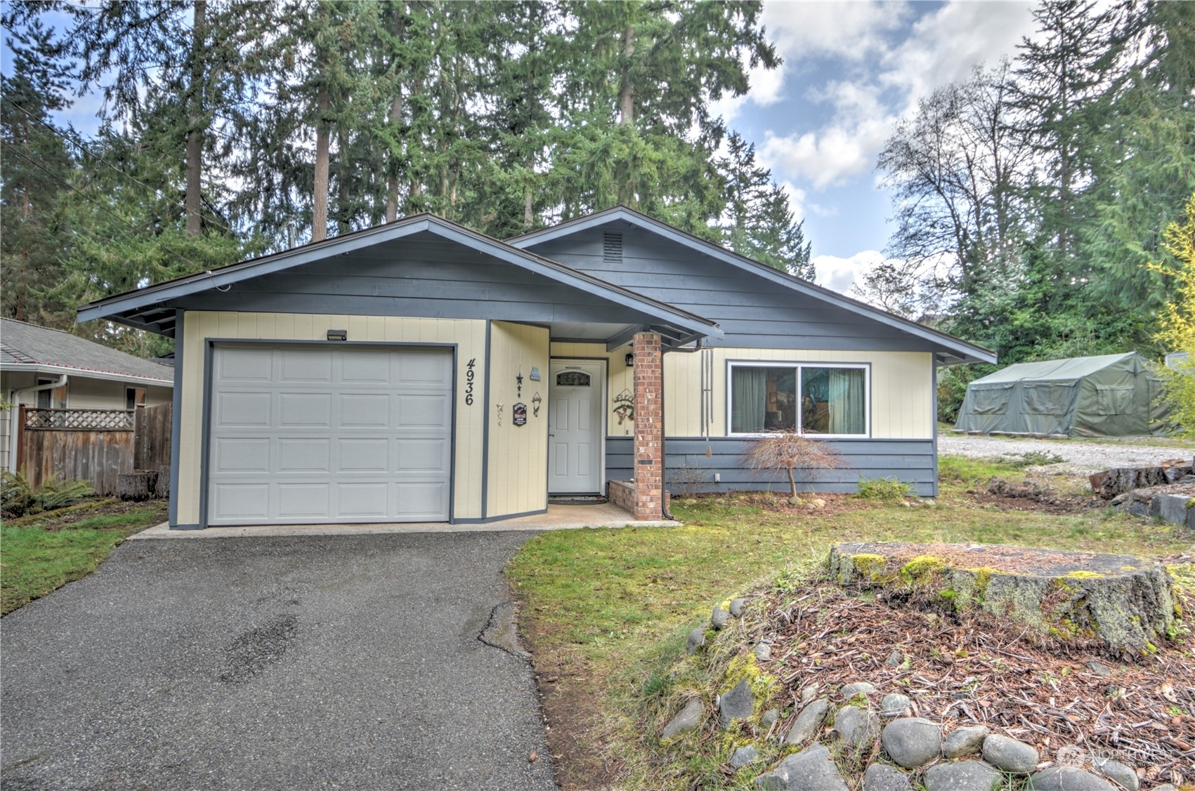 Property Photo:  4936 Beverly Drive NE  WA 98516 