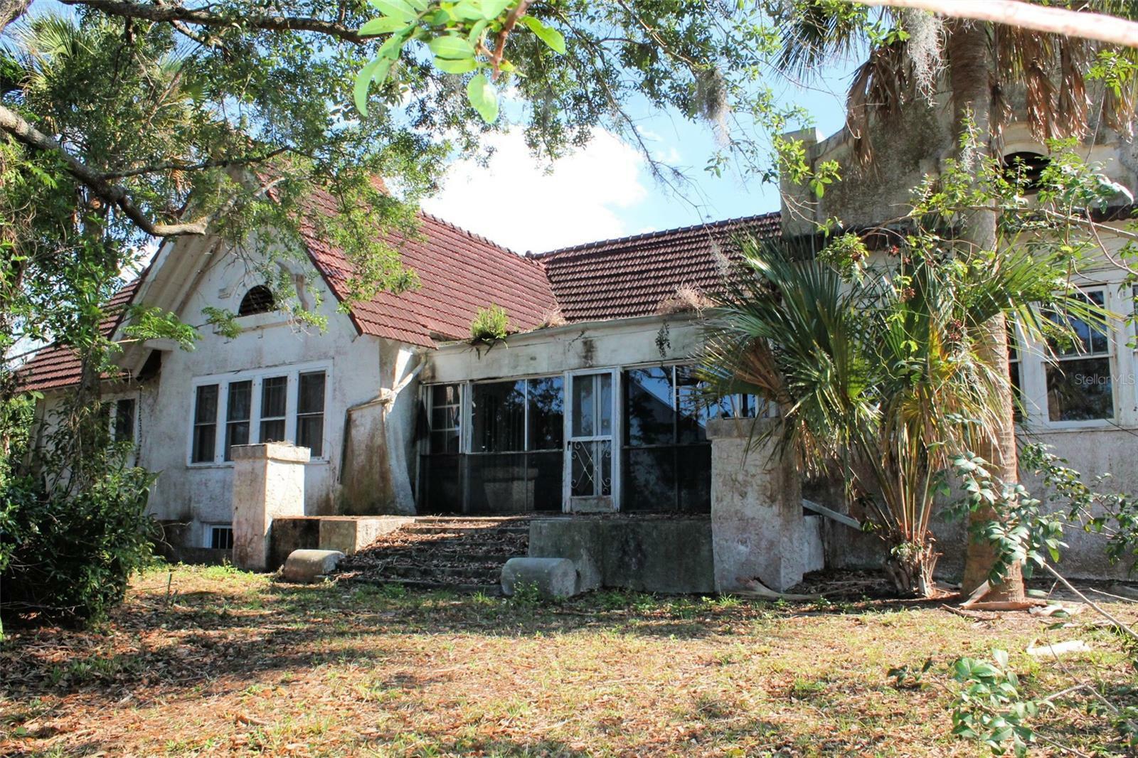 Property Photo: 131 Seminole Road FL 33827